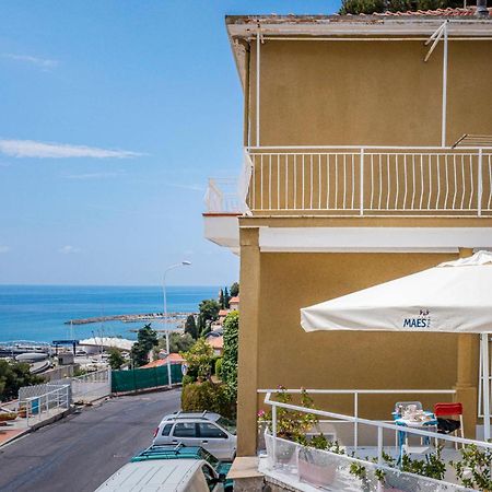 Casa Stella San Lorenzo al Mare Exterior foto